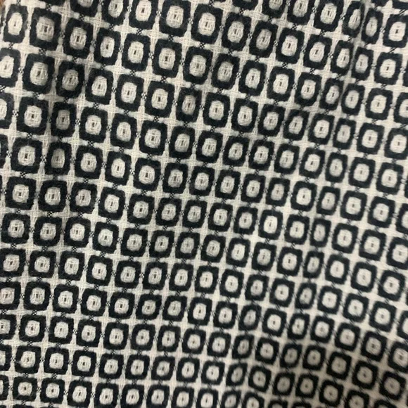 Black and white geometric print scarf - Picture 2 of 2